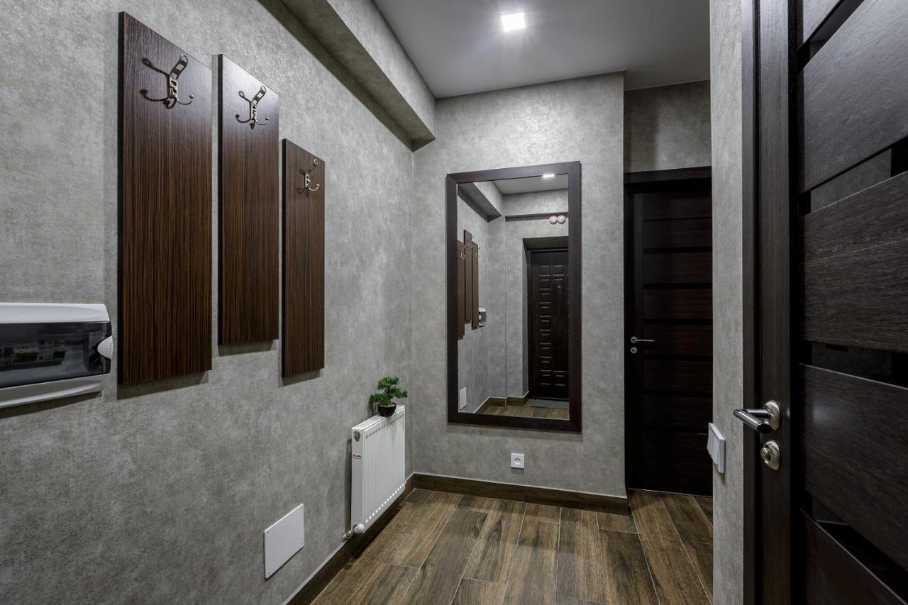 Apartment In The Center! Panoramic Windows! Fireplace! Kiszyniów Zewnętrze zdjęcie